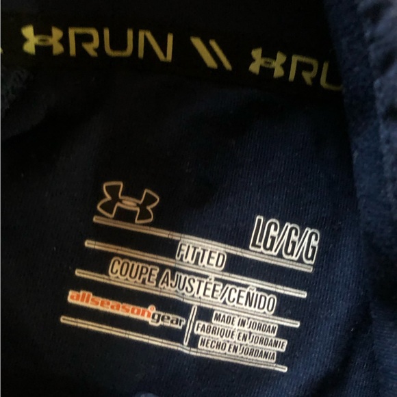 UNDER ARMOR RUN Fitted 1/4 Zip Athletic Pullover - Picture 4 of 4